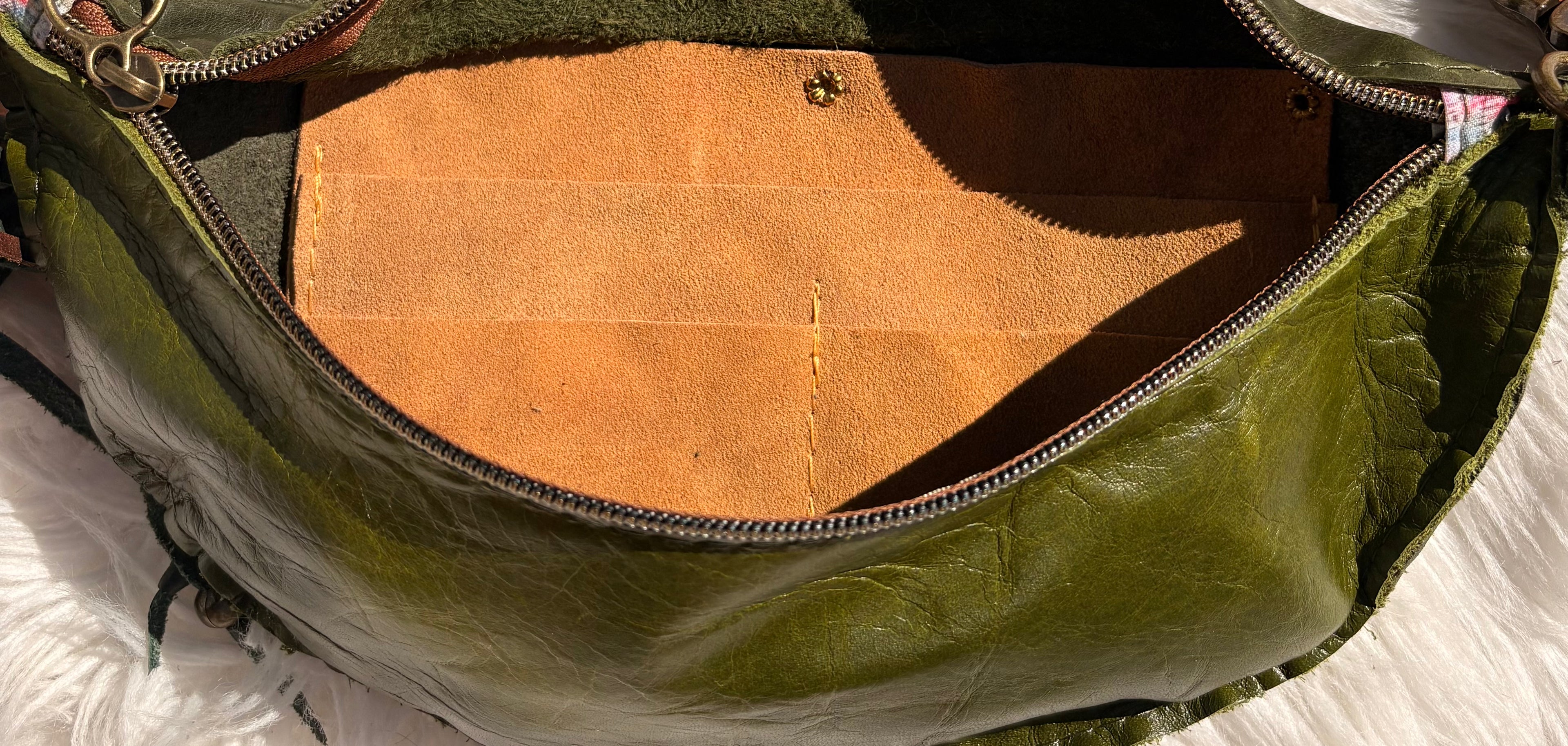 treasure sling- olive