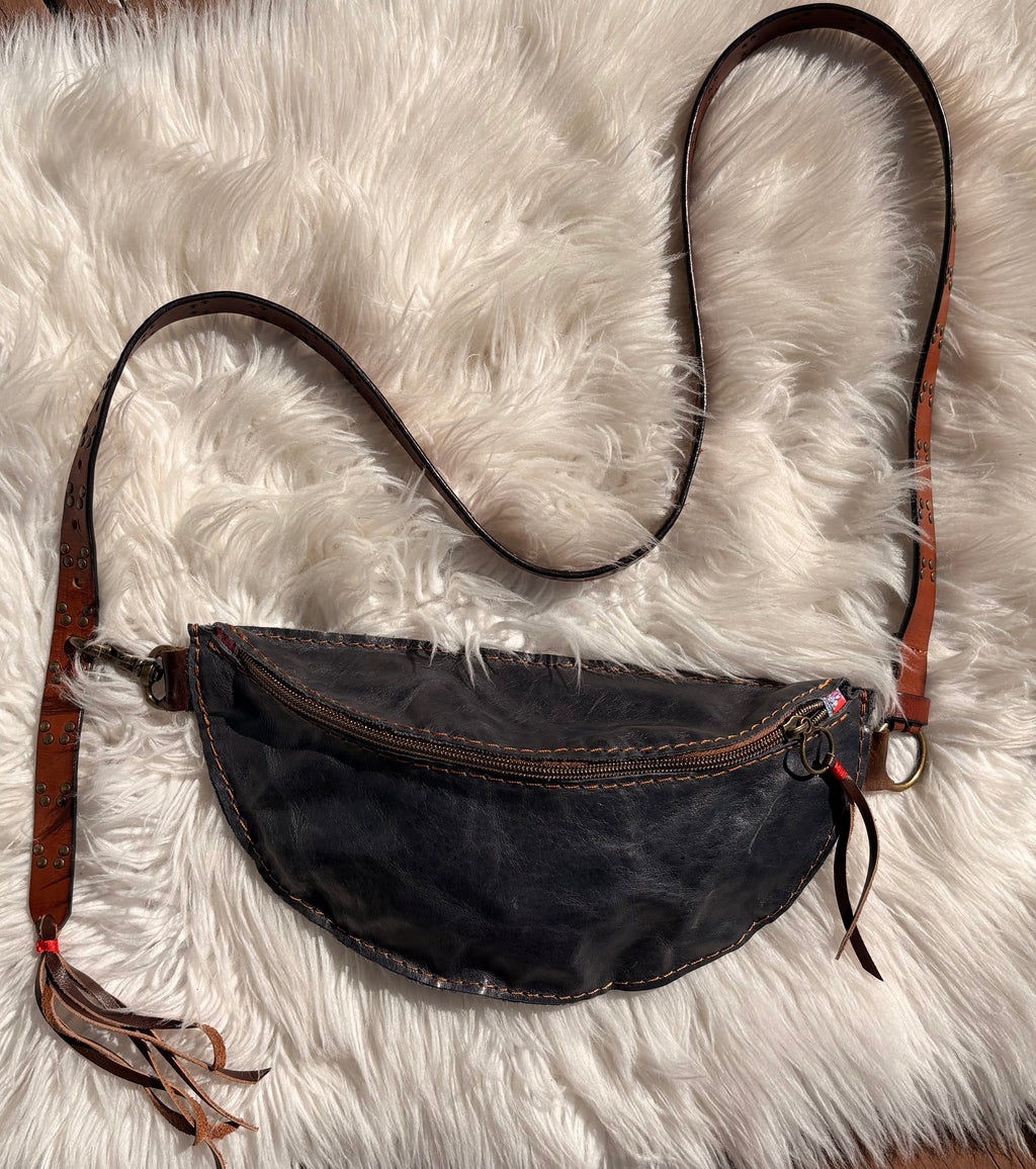 treasure sling- midnight